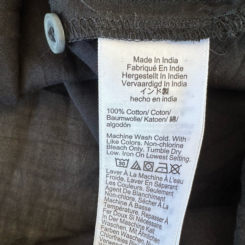 🏷️ NWT J.Crew Flutter-sleeve button-up shirt in cotton voile. Black. Size Small - Picture 6 of 6